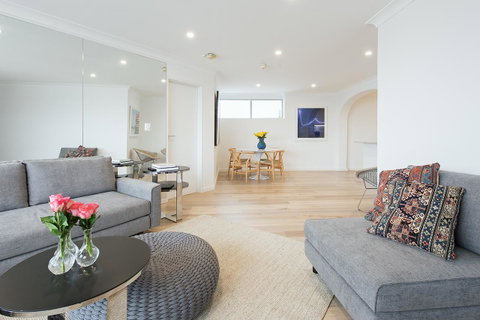Right On Bondi - Accommodation Fremantle 3