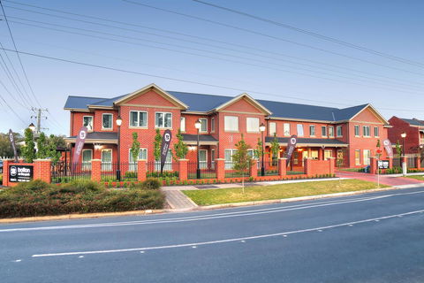 Best Western Plus Bolton On The Park - Accommodation Fremantle 0