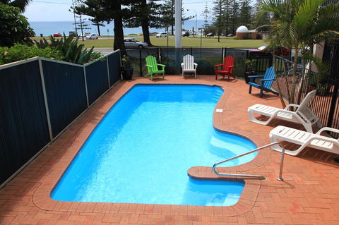 Beach House Holiday Apartments - Accommodation Fremantle 4