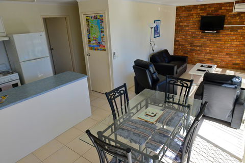 Beach House Holiday Apartments - Accommodation Fremantle 10