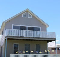 Red Waratah - Accommodation Fremantle