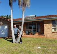 Twin Palms Holiday House at Lighthouse - Accommodation Fremantle