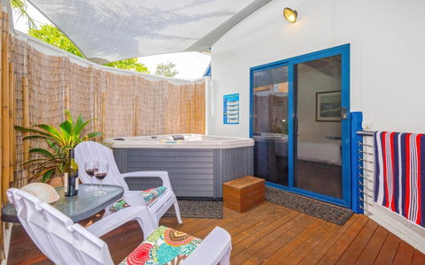 Coast Yamba - Adults Only - Accommodation Fremantle 3