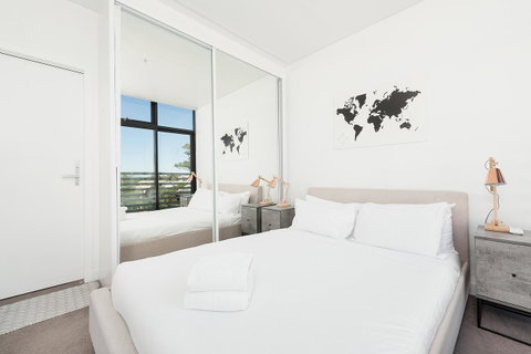 Newtown's Best Designer Apartment - Accommodation Fremantle 9