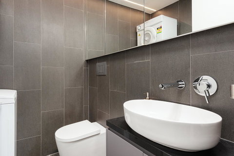 Newtown's Best Designer Apartment - Accommodation Fremantle 3