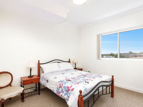 Regatta 13 - Accommodation Fremantle 4