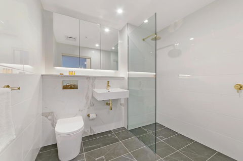 Stylish And Neat Two Bed Apartment In Wentworth Point - Accommodation Fremantle 9