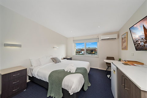 Carlton Suites - Accommodation Fremantle 2