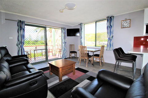 Beachfront 3, 25 Willow Street - Accommodation Fremantle 2