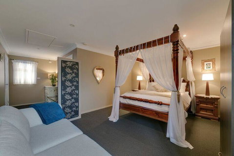 Mountainside B & B - Accommodation Fremantle 28