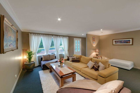 Mountainside B & B - Accommodation Fremantle 3