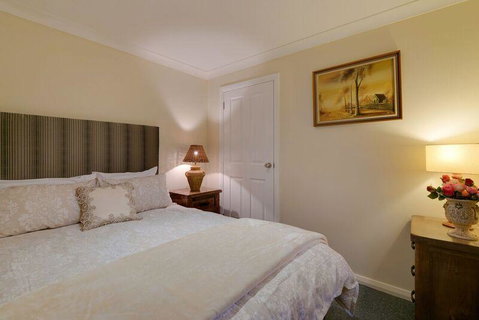 Mountainside B & B - Accommodation Fremantle 24