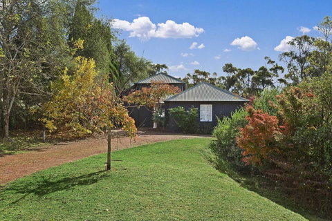 Mountainside B & B - Accommodation Fremantle 22