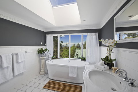 Mountainside B & B - Accommodation Fremantle 10
