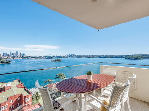 Panoramic Harbour Views And Unbeatable Comfort - Accommodation Fremantle 0