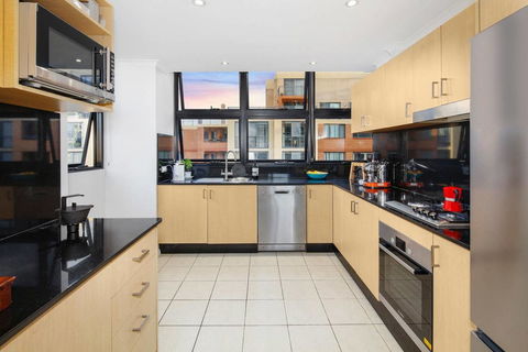 Darling Harbour Penthouse Views+Jacuzzi - Accommodation Fremantle 12