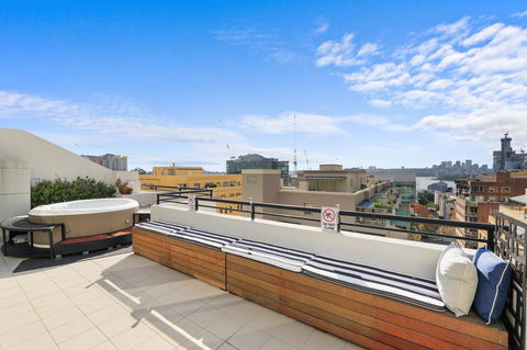 Darling Harbour Penthouse Views+Jacuzzi - Accommodation Fremantle 9
