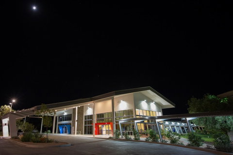 Crowne Plaza Alice Springs Lasseters, An IHG Hotel - Accommodation Fremantle 12
