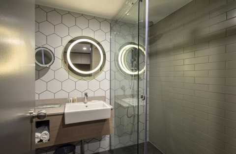 Crowne Plaza Alice Springs Lasseters, An IHG Hotel - Accommodation Fremantle 29