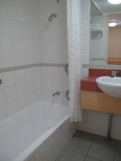Crowne Plaza Alice Springs Lasseters, An IHG Hotel - Accommodation Fremantle 6