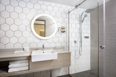 Crowne Plaza Alice Springs Lasseters, An IHG Hotel - Accommodation Fremantle 4