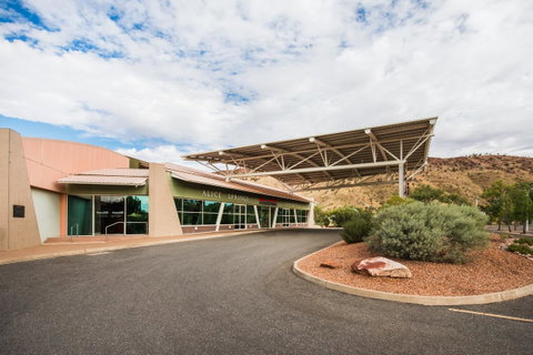 Crowne Plaza Alice Springs Lasseters, An IHG Hotel - Accommodation Fremantle 11