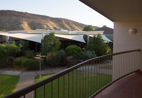 Crowne Plaza Alice Springs Lasseters, An IHG Hotel - Accommodation Fremantle 18