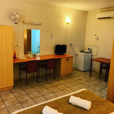 Pine Tree Motel - Accommodation Fremantle 20