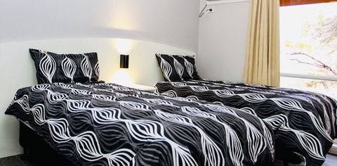 Erldunda Desert Oaks Resort - Accommodation Fremantle 2