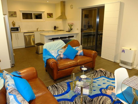 Rock Wallaby - Accommodation Fremantle 3