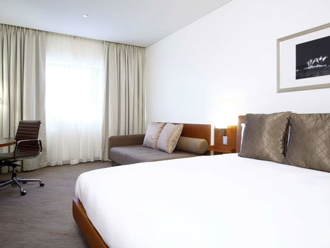 Novotel Canberra - Accommodation Fremantle 0