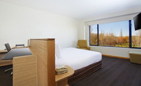 Crowne Plaza Canberra, An IHG Hotel - Accommodation Fremantle 41