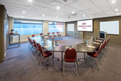 Crowne Plaza Canberra, An IHG Hotel - Accommodation Fremantle 8