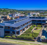 Lennox Holiday Apartments - Accommodation Fremantle