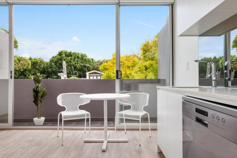 Bondi Beach Studio King Suite + Balcony - Accommodation Fremantle 2