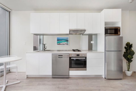 Bondi Beach Studio King Suite + Balcony - Accommodation Fremantle 3