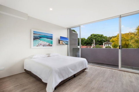 Bondi Beach Studio King Suite + Balcony - Accommodation Fremantle 0