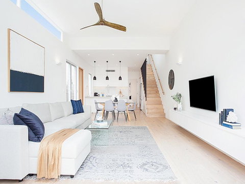 BONDI BLUE-hosted By:L'Abode Accommodation - Accommodation Fremantle 2