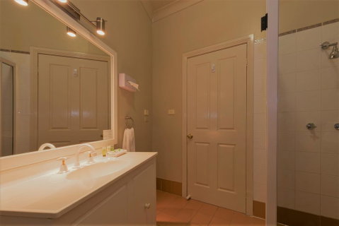 Bowen Inn Motel - Accommodation Fremantle 1