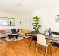 Bright and spacious apartment near Bronte beach - Accommodation Fremantle