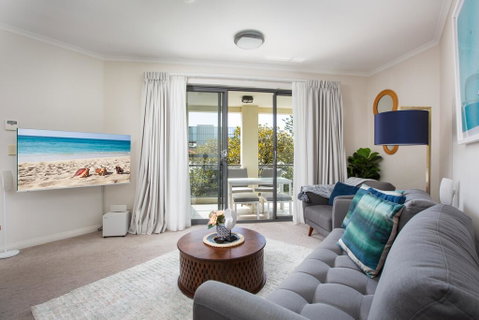 Bright Modern Apartment Steps From Beach And Ferry - Accommodation Fremantle 1