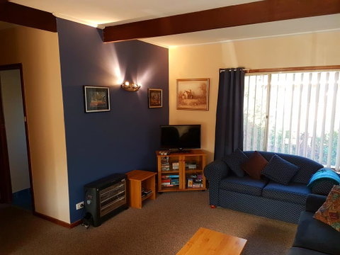 Bright's Wombat's Retreat - Accommodation Fremantle 3