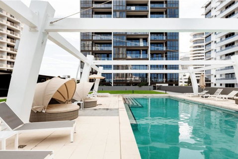 Broadbeach 2 Bedroom FREE WIFI, Netflix & Parking - Accommodation Fremantle 2
