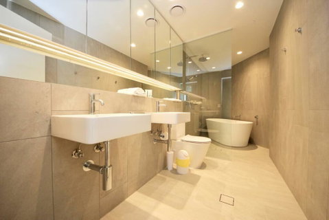 Broadbeach New Luxury Vue #17 Beach Views - Accommodation Fremantle 3