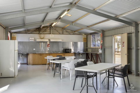 Broken Hill Tourist Park - Accommodation Fremantle 2