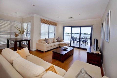 Brookwater- Waterfront On Lake Mulwala - Accommodation Fremantle 1