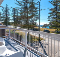 Burleigh - great house room for the boat- across the road from beach - Accommodation Fremantle