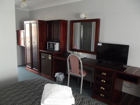 Bushman's Motor Inn - Accommodation Fremantle 3