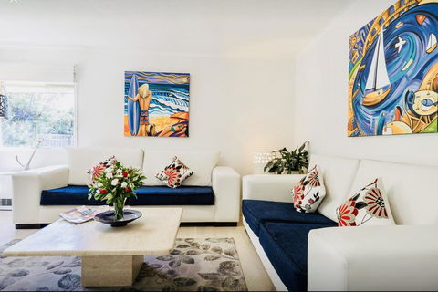By The Beach - Accommodation Fremantle 2