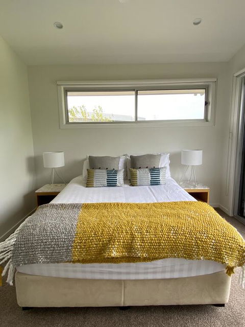 Byron Moon Large House & Half Moon Cottage - Accommodation Fremantle 2